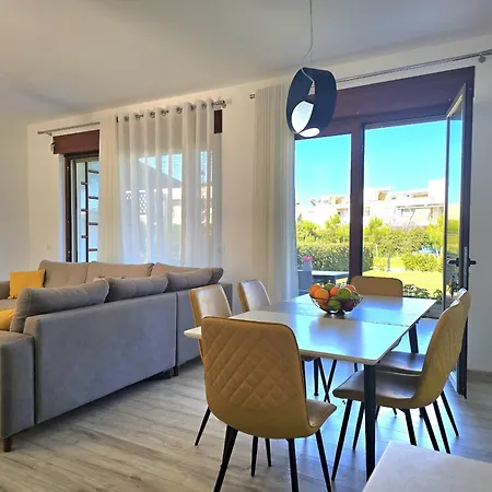 Villa Modern At Perla 245 *