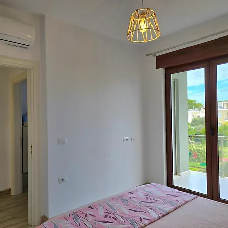 Villa Modern At Perla 245 *
